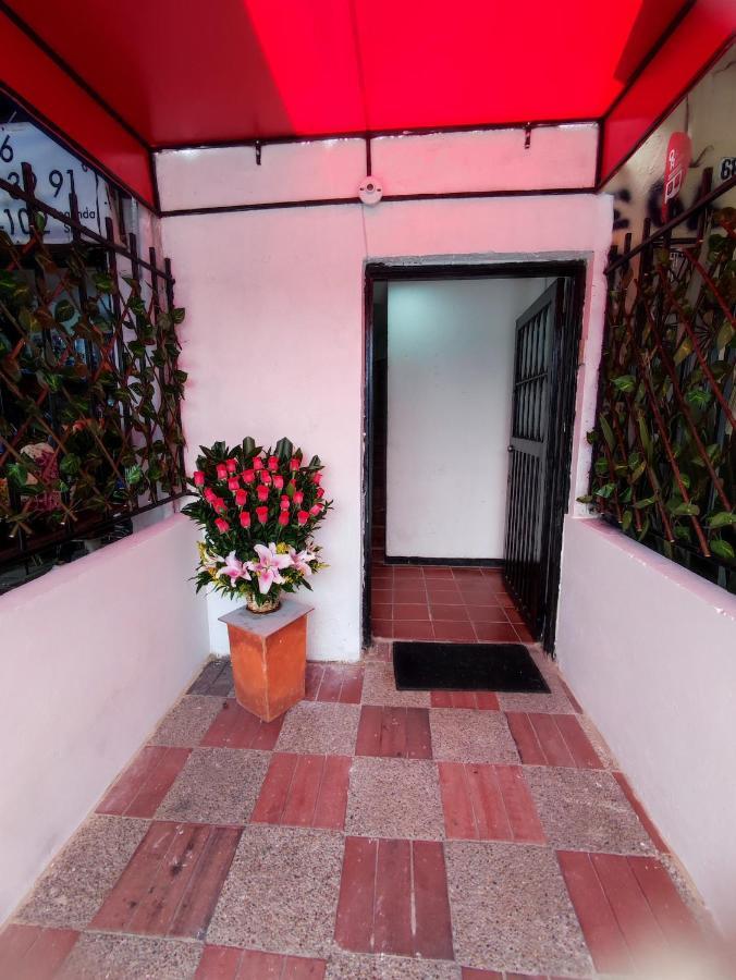 Baruch Capsula Hotel Bogotá Exterior foto